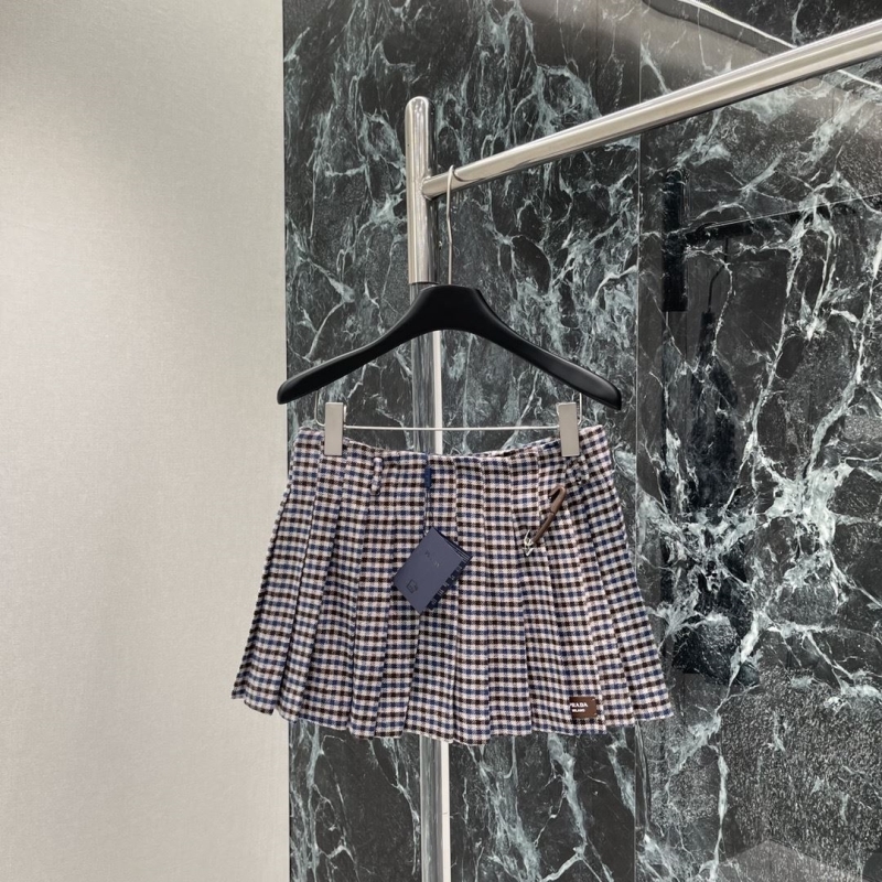 Pra*a skirts